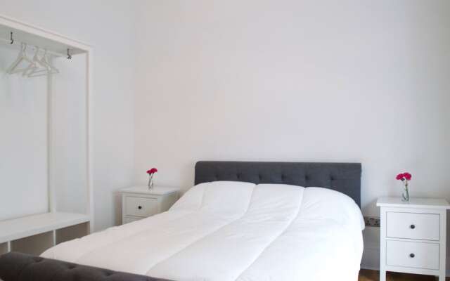 Modern Stockbridge Flat