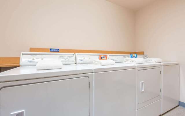 Microtel Inn & Suites by Wyndham Altus