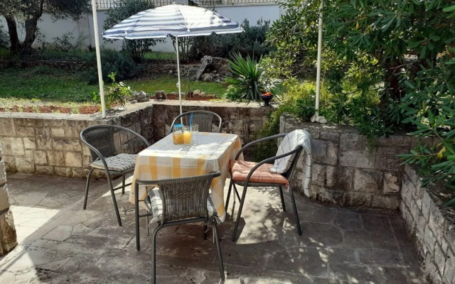 Olive - 150 m From sea - H