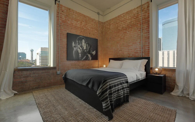 Downtown Dallas Apartments by Hosteeva