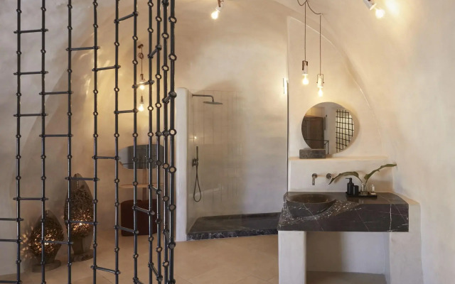 White Pearl Cavalieri - Adults Only