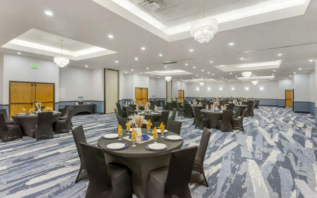 Comfort Suites Ogden Conference Center