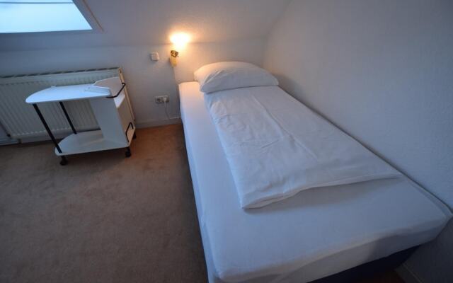 Tolstov-Hotels Generous 3 Room Apartment