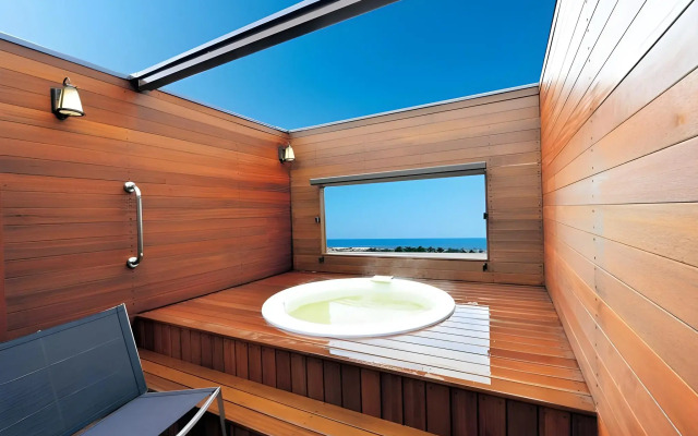 Shirako New Seaside Hotel