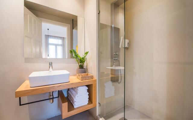 MONK Monastiraki Suites