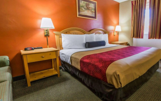 Econo Lodge Hermitage South