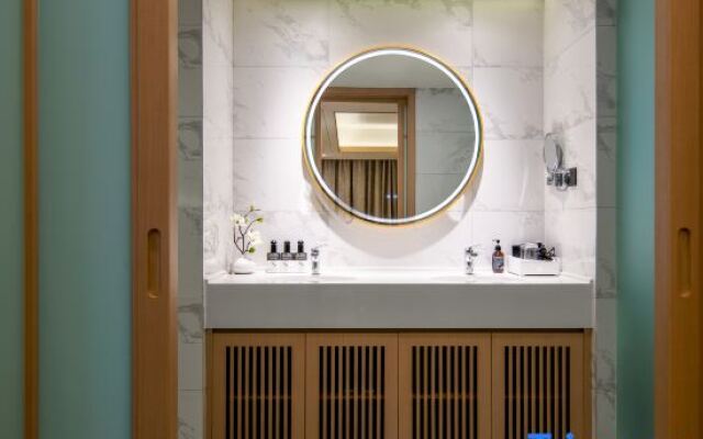 Platinum Celebrity Hotel