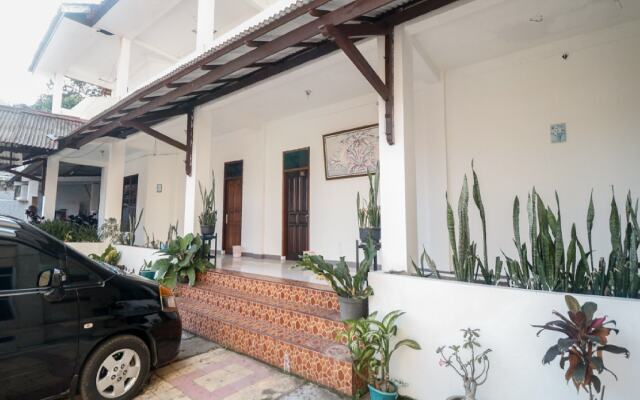 RedDoorz @ Jalan Diponegoro Lampung