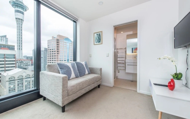 Ehome - Brand New Amazing Skytower View On The Bed – Guest Rooms – Auckland