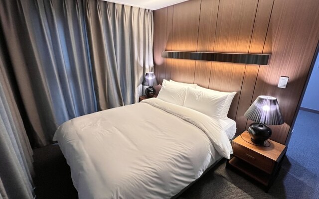 Jinju Raon Stay in Perla