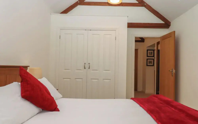 Binneford Barn