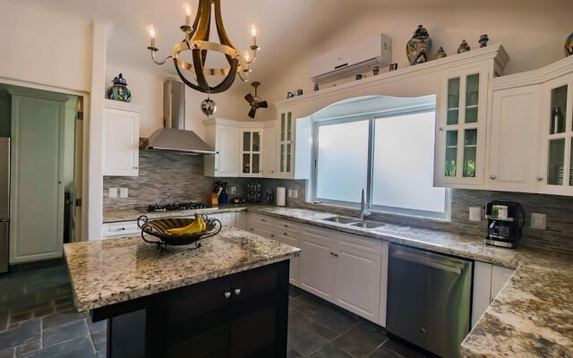 Casa Blanca 4 Bedroom Home