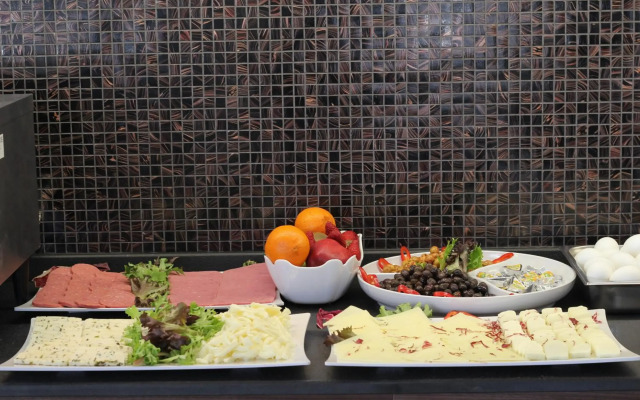 K Suites Hotel