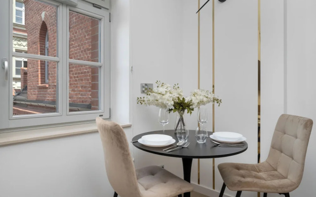 Poniatowskiego Studio by Renters