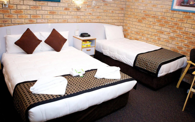 Kennedy Drive Airport Motel