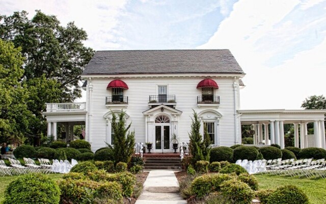 Simply Divine Bed & Breakfast