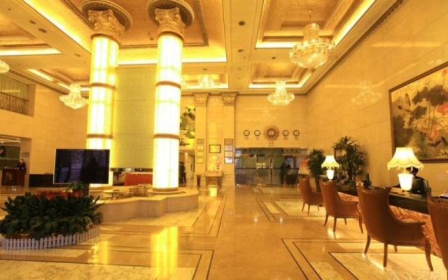 Huazhong Holiday Hotel – Lobby – Baoding