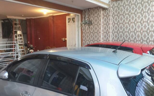 Hotel O Guest House Bu Iin Syariah