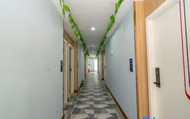 Yishangju Theme Hotel