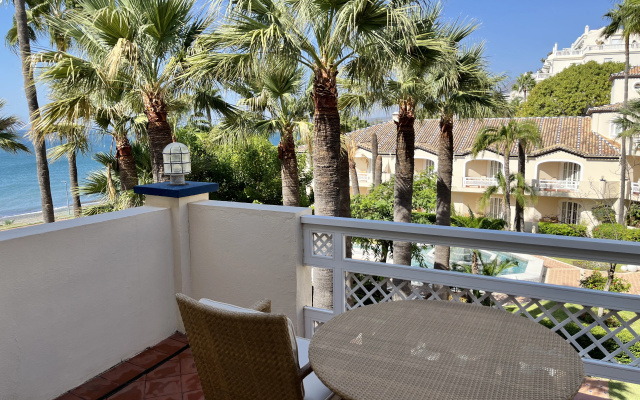 Healthouse Apartments