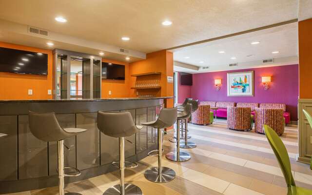 Clarion Inn & Suites