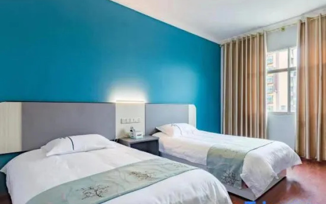 Jinghong Tianxin Grand Hotel (Gaozhuang Starlight Night Market)