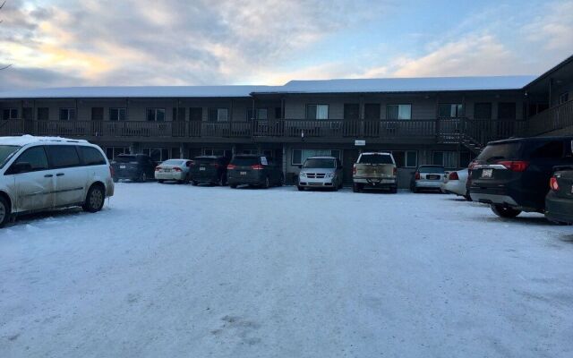 The Canterbury Inn of Downtown Invermere