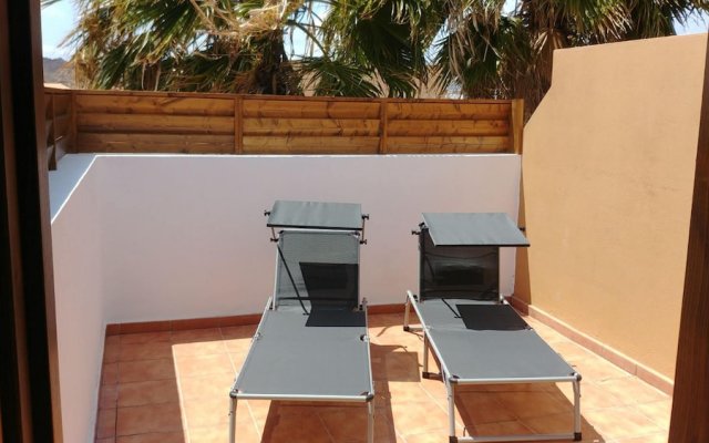 Apartment With one Bedroom in Corralejo, With Pool Access, Furnished Garden and Wifi - 2 km From the Beach