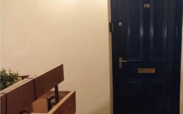 17G Regent Place