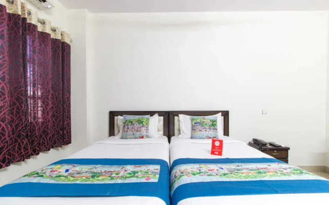 OYO 4183 Apartment Queens Court