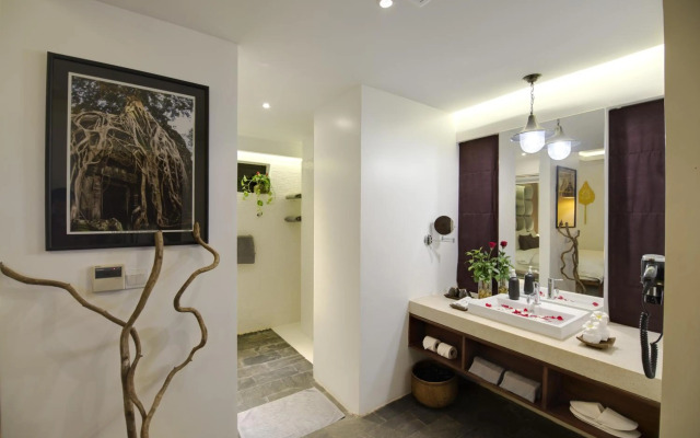 Solitaire Damnak Villa Hotel