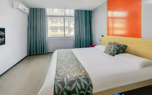 Silver Spring Hotel (Shenzhen Yuanling Subway Station)