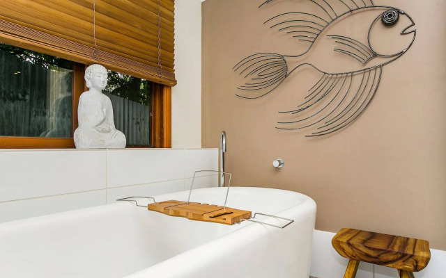 Bottlebrush Cottage