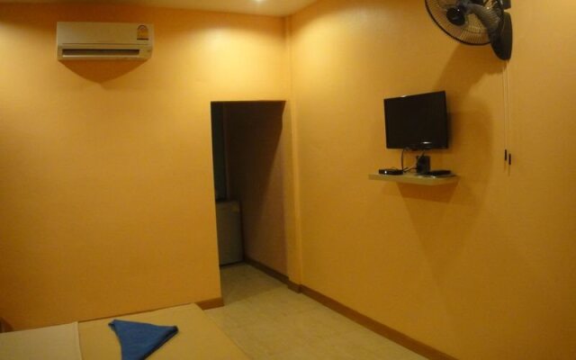 Baan Aowthai Homestay Ko Kood