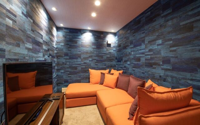 Kitsune House by H2 Life