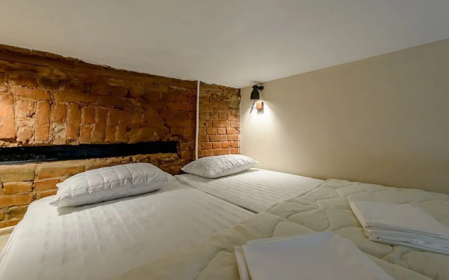 Piter Palace Emerald Apartments