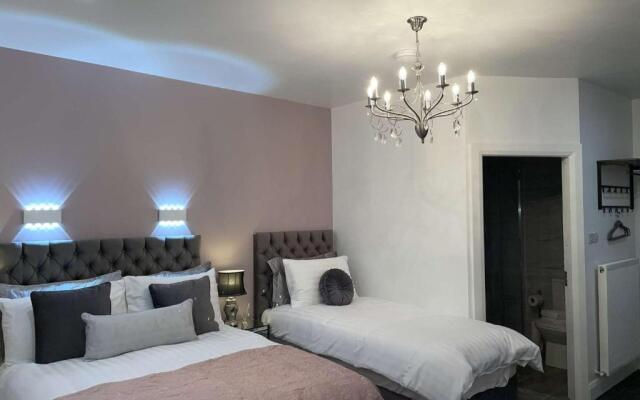 Atlantic Lodge, Main Street Ardara