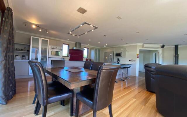 12 Tarndale Place