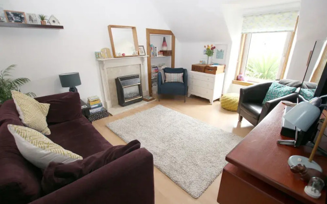 Kenneth Street Apartment