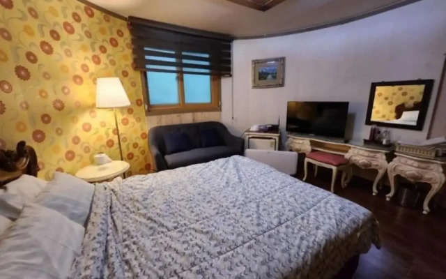 Pocheon Treasure Island Pension