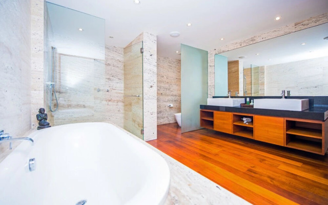 Charming Beachfront Villa on Bangtao