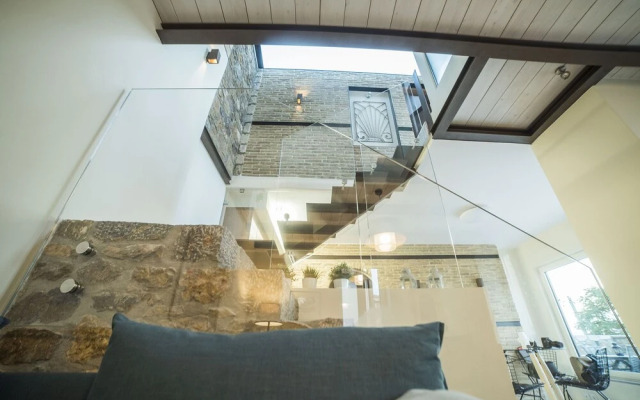 Stunning 2 bedroom house with amazing view