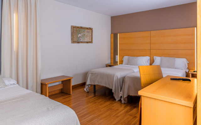 Hotel Serrano