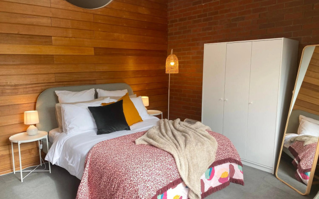 The Morrison Stables – Guest Rooms – Geelong
