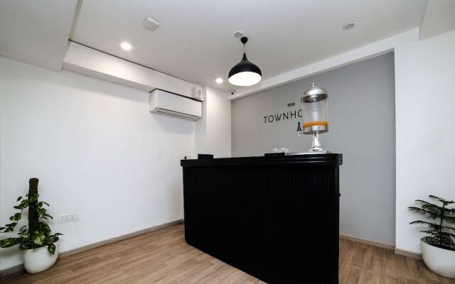 OYO Townhouse 055 Sohna Road Uppal Southend 1