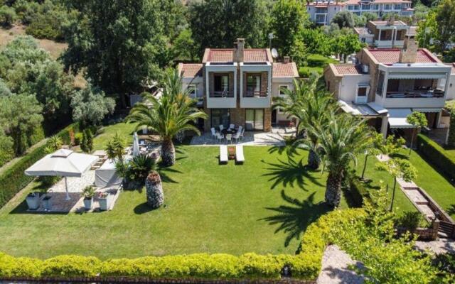 "escape to Paradise: Experience Luxury and Serenity at Villa Elina in Sithonia!"