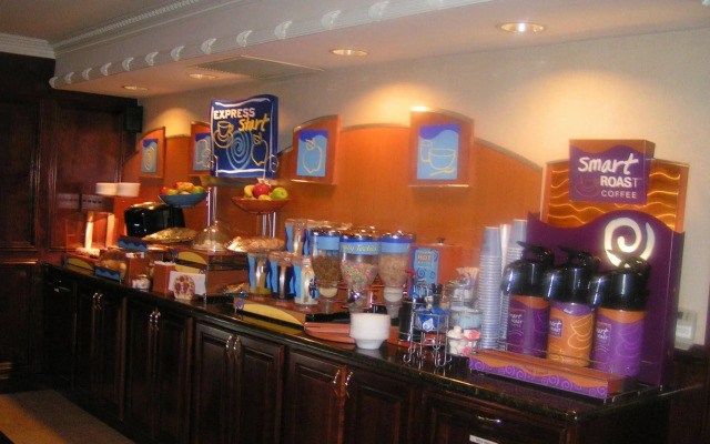 Holiday Inn Express Hotel & Suites Waterford by IHG