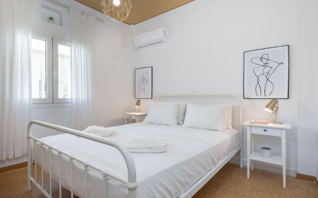Breeze One Bedroom Apartment by BluPine