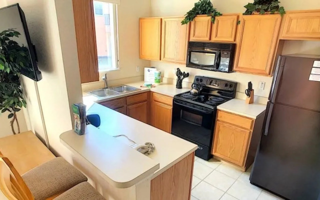 Goofy's Grotto - 3 Br townhouse by RedAwning