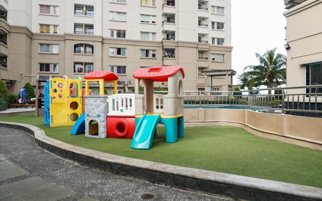 Minimalist 2BR Mediterania Marina Residences By Travelio